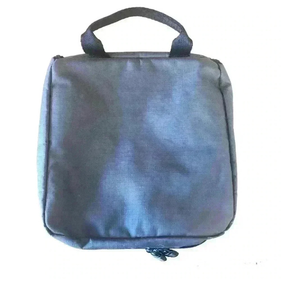 🌈 6/$60, Eddie Bauer Black/Grey Toiletry Bag, Size 10” X 8” X 2.5” - Picture 2 of 12